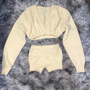 KIKI’s kinis matching lounge cropped set
